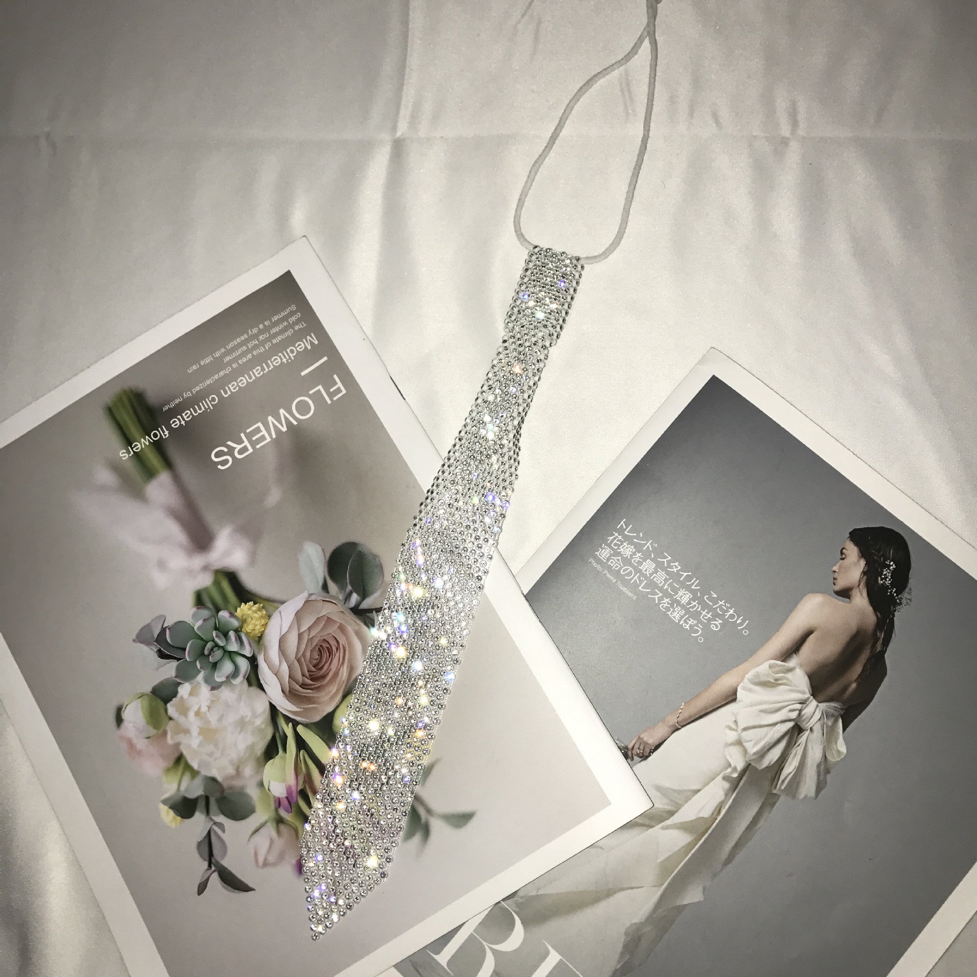 Internet-famous Little Tie Shirt For Women With Sparkling Rhinestone-decorated Neckerchief