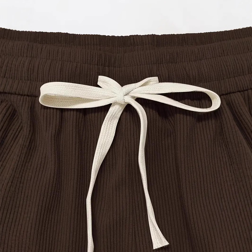 Loose-fitting Corduroy Retro Pants With A Stretchy Elastic Waist Available