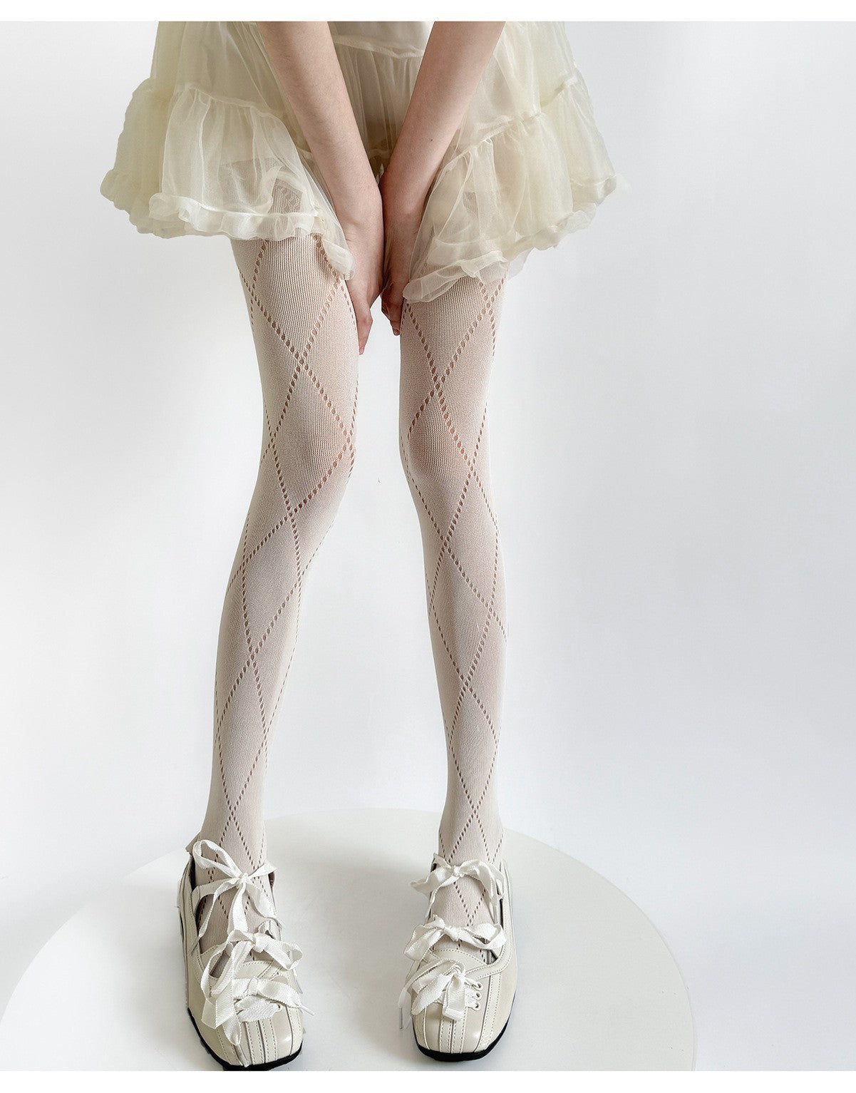 Slimming Gray Diamond-patterned Sheer Tights With Hollow-out Diamond Detailing